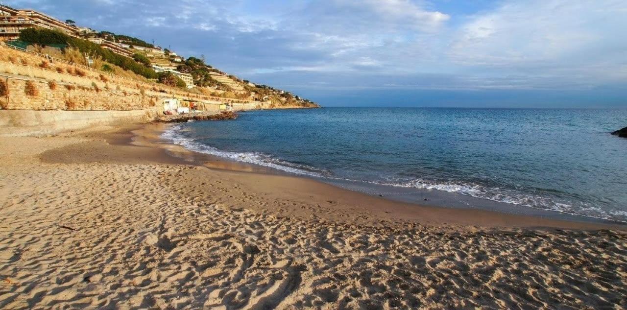 A 2 Passi Dal Mare Apartment Sanremo Luaran gambar